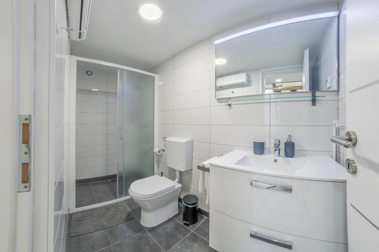 Urban Apartments พูลา ภายนอก รูปภาพ