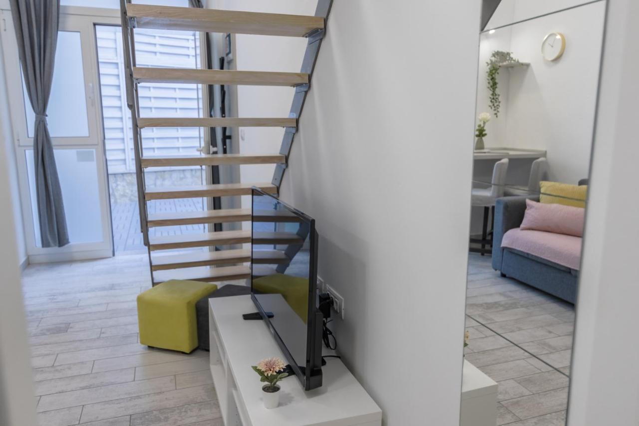 Urban Apartments พูลา ภายนอก รูปภาพ