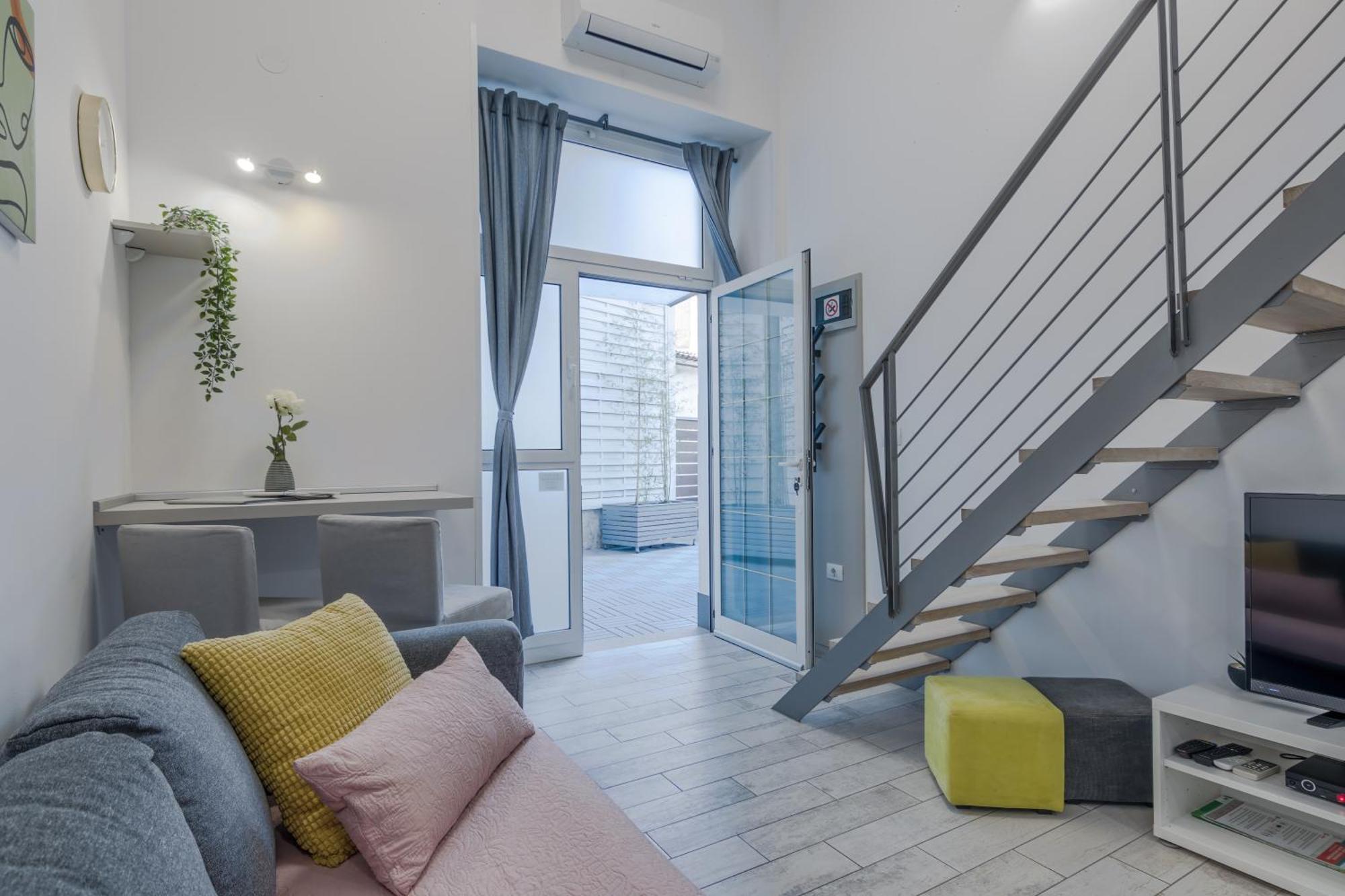 Urban Apartments พูลา ภายนอก รูปภาพ