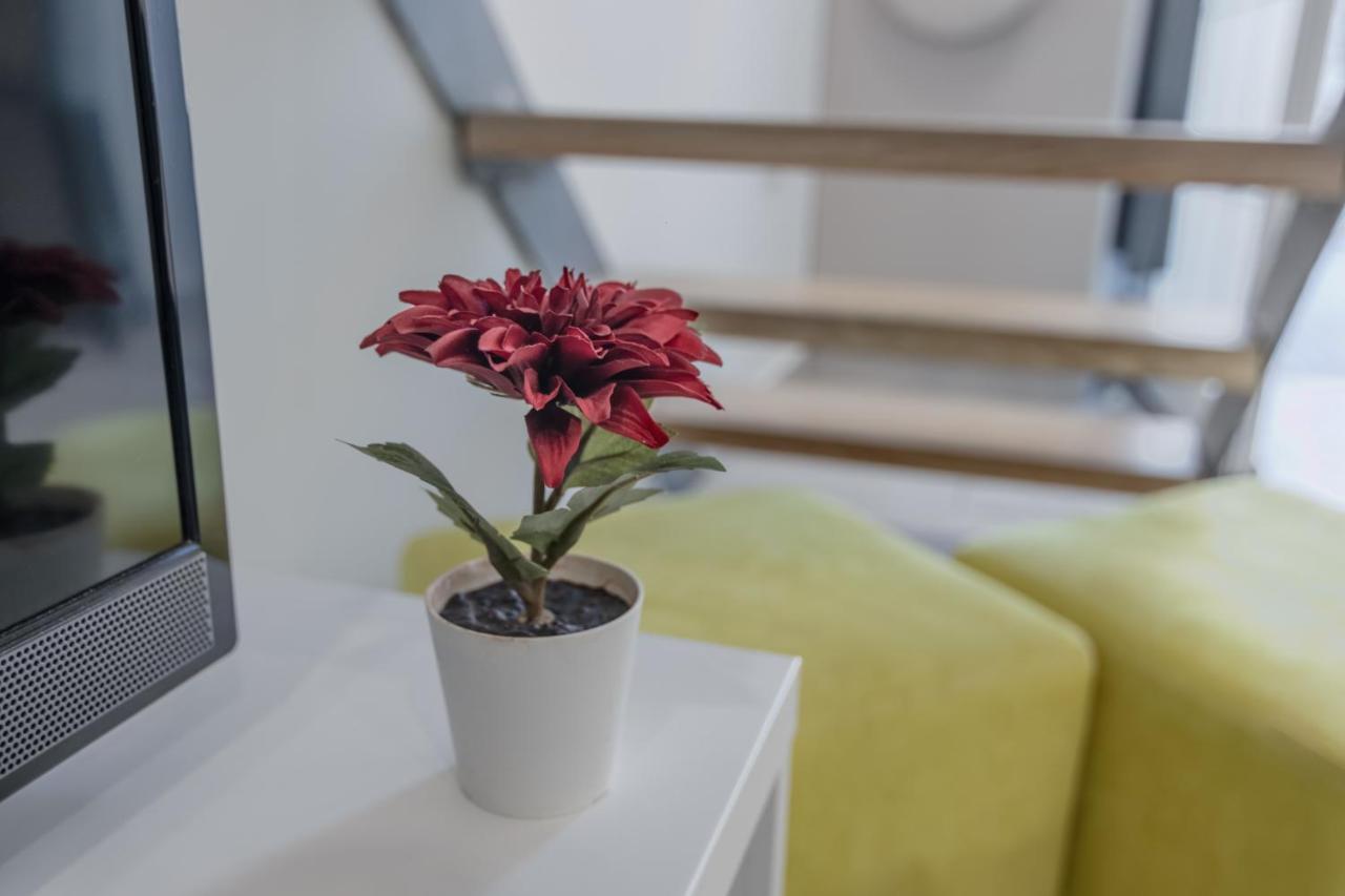 Urban Apartments พูลา ภายนอก รูปภาพ